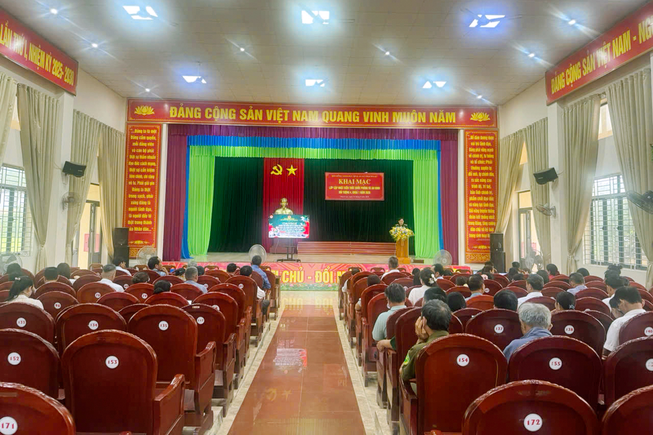 THẠCH LẠC KHAI MẠC LỚP BỒI DƯỠNG KIẾN THỨC QUỐC PHÒNG VÀ AN NINH ĐỐI TƯỢNG 4 NĂM 2026