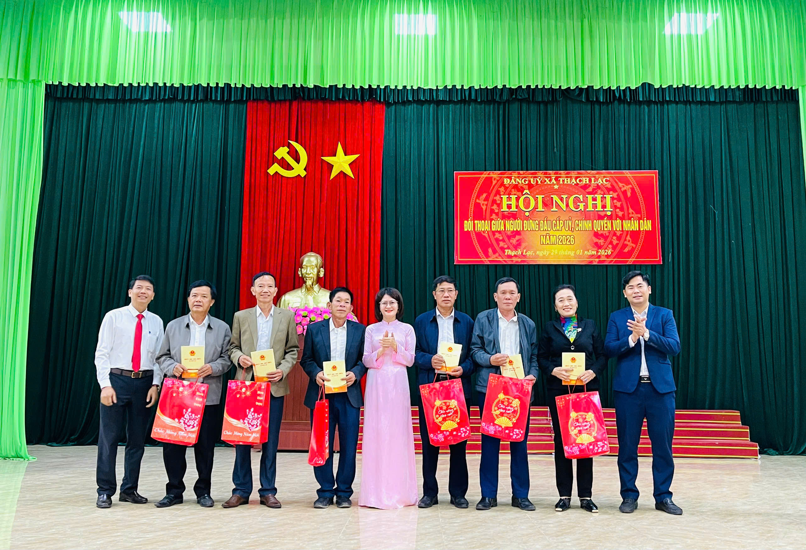 ĐỐI THOẠI ĐỂ TẠO ĐỒNG THUẬN TRONG PHÁT TRIỂN KINH TẾ – XÃ HỘI Ở XÃ THẠCH LẠC