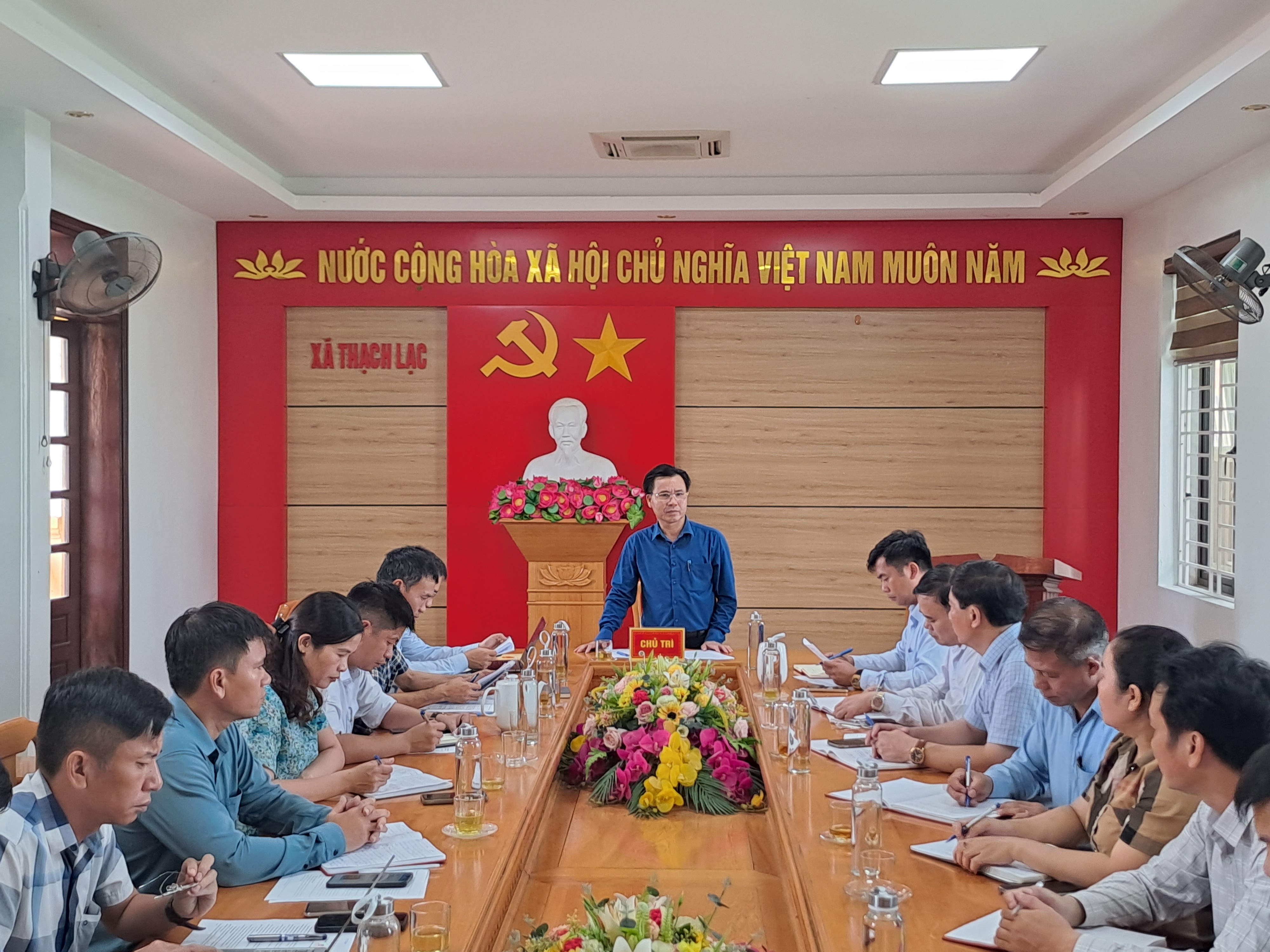 LÃNH ĐẠO SỞ NÔNG NGHIỆP VÀ MÔI TRƯỜNG KIỂM TRA VÀ LÀM VIỆC TẠI XÃ VỀ TÌNH HÌNH SÂU BỆNH TRÊN LÚA VỤ HÈ THU VÀ DỊCH BỆNH TẢ LỢN CHÂU PHI