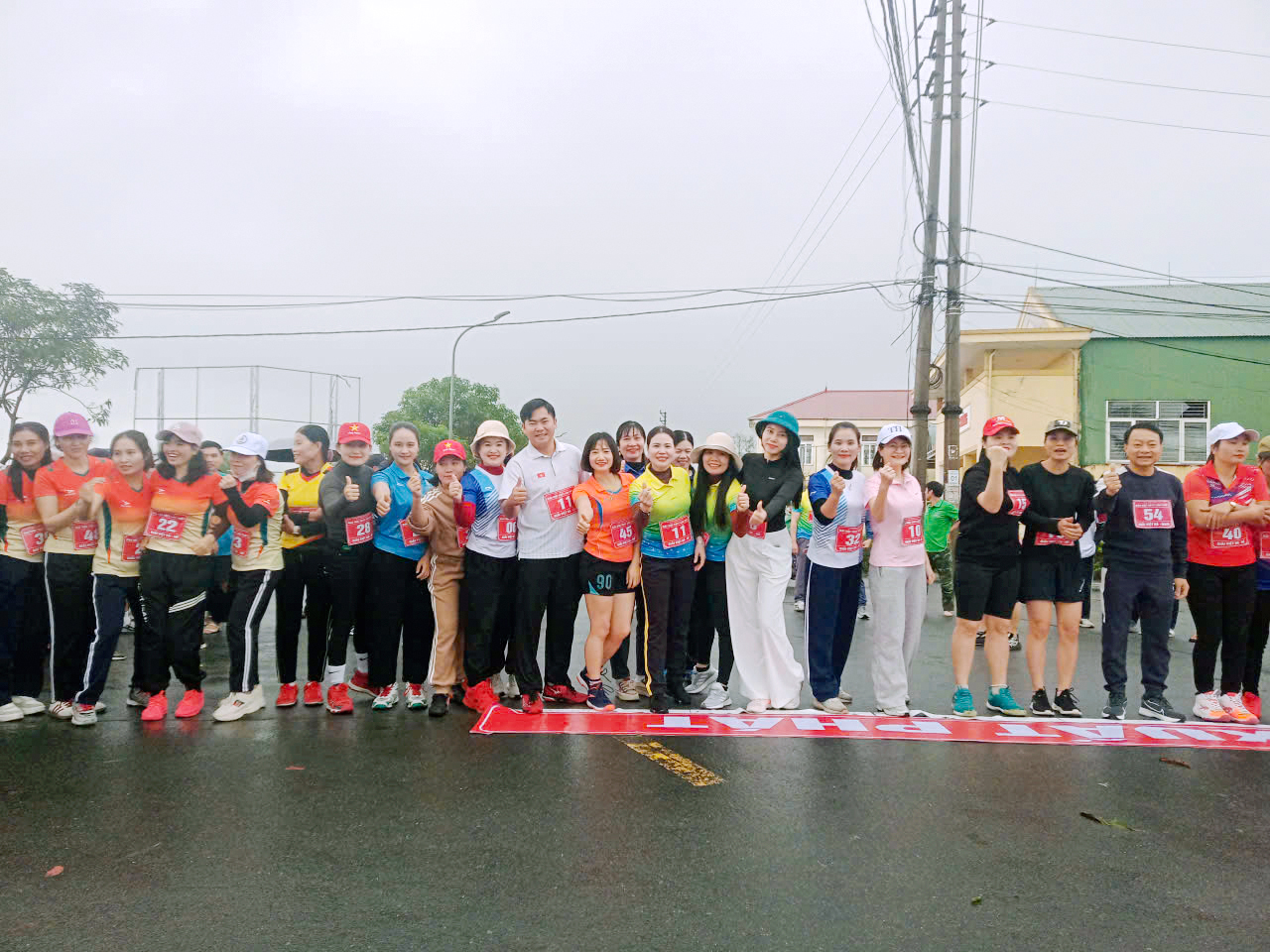 SÔI NỔI GIẢI VIỆT DÃ NAM, NỮ – NGÀY HỘI THỂ THAO CỦA NHÂN DÂN THẠCH LẠC 