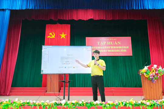 Xã Thạch Lạc tổ chức hội nghị tập huấn ứng dụng trí tuệ nhân tạo (AI) trong công tác quản lý, điều hành. 