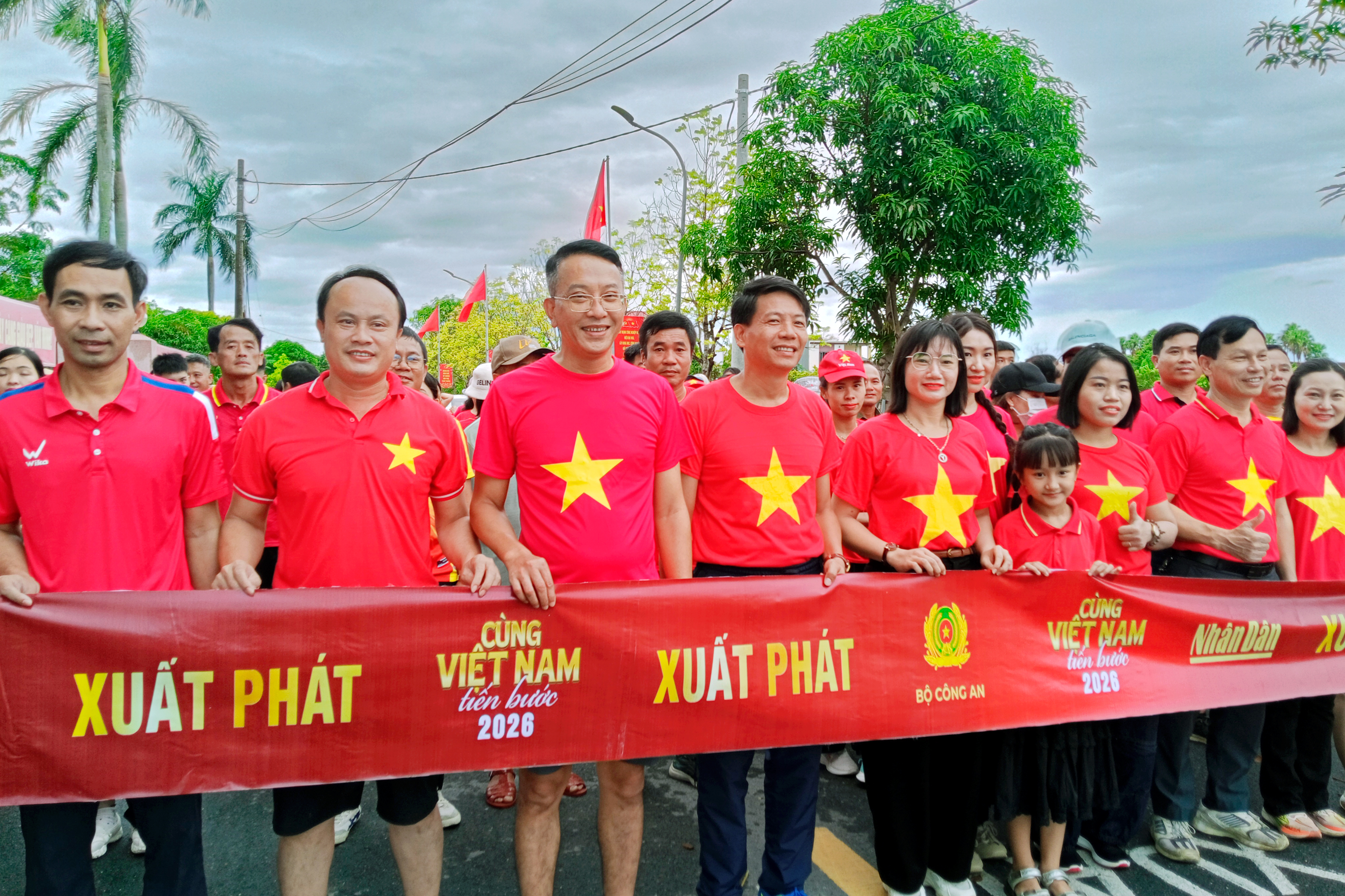 Xã Thạch Lạc hưởng ứng chương trình “Đi bộ cùng Việt Nam tiến bước”