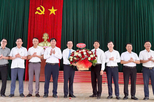 Đồng chí Nguyễn Hoài Nam giữ chức Bí thư Đảng ủy xã Thạch Lạc, nhiệm kỳ 2025–2030