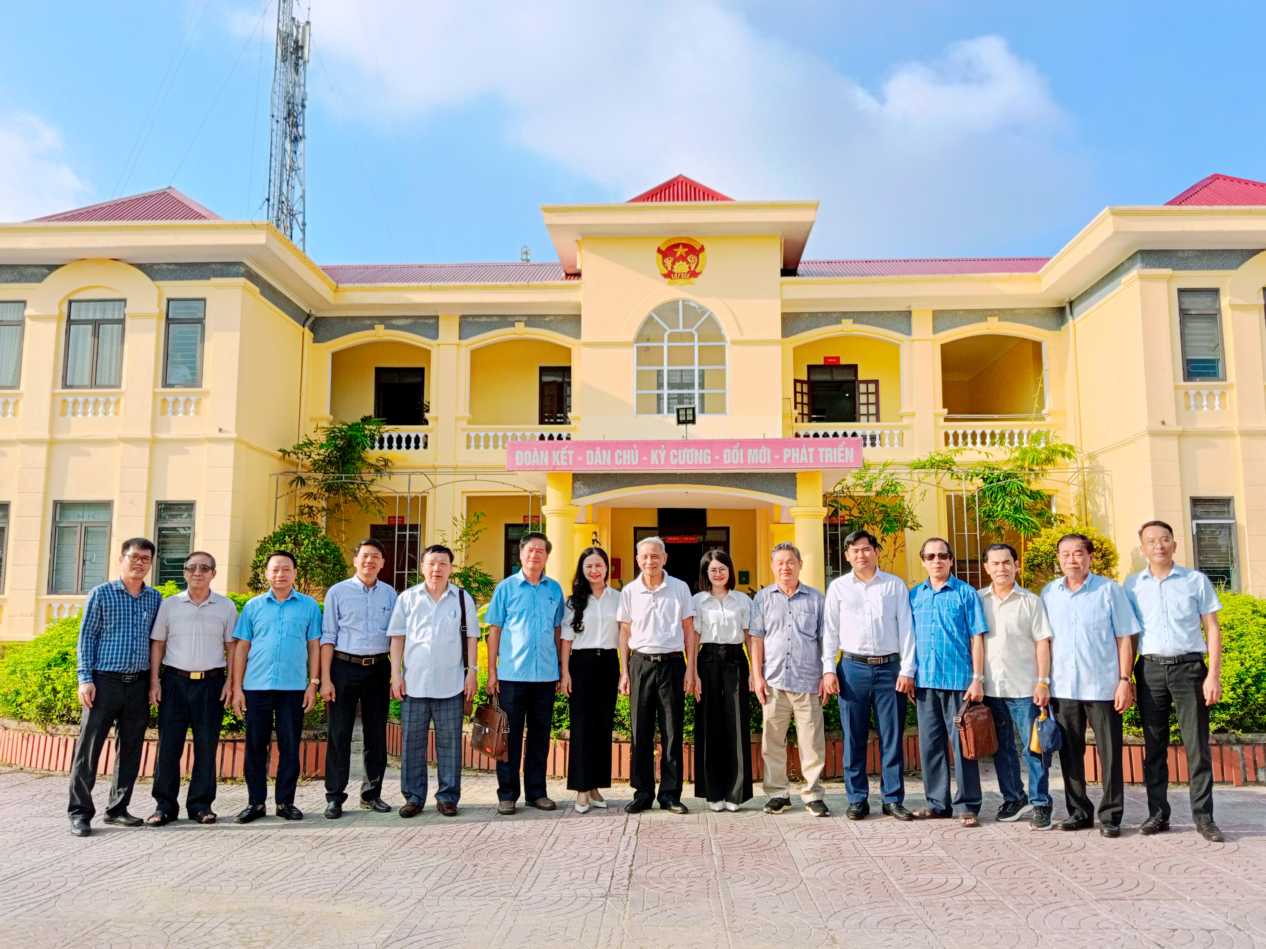Xã Thạch Lạc làm việc với Hội Khoa học Kinh tế tỉnh về phát triển kinh tế - xã hội