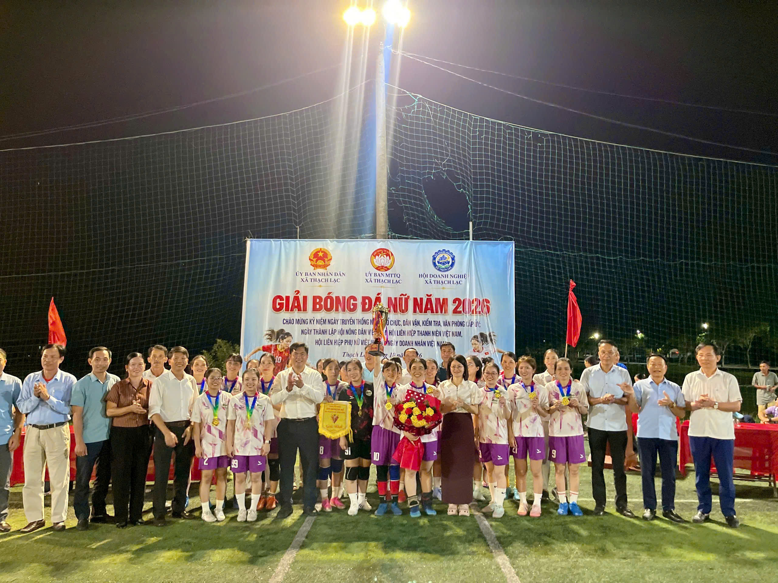 Bế mạc Giải bóng đá nữ xã Thạch Lạc năm 2026