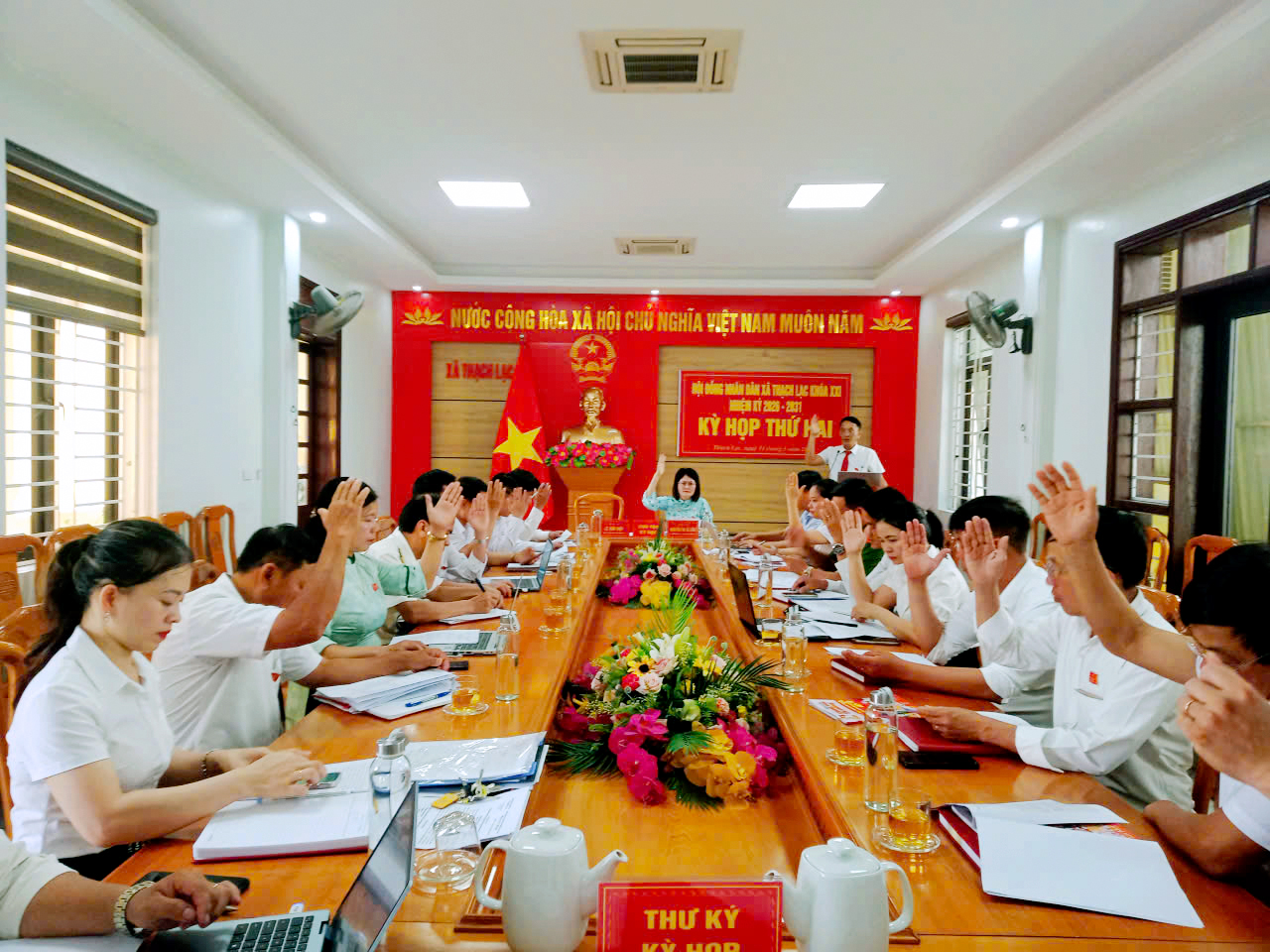 HĐND XÃ THẠCH LẠC TỔ CHỨC KỲ HỌP THỨ HAI, XEM XÉT NHIỀU NỘI DUNG QUAN TRỌNG  